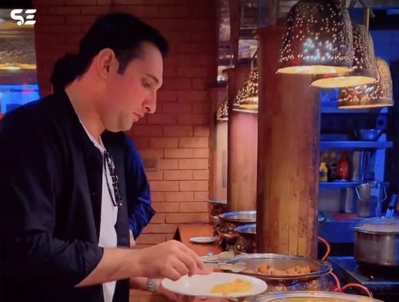 Soft Enterprise employees' farewell celebration with food.