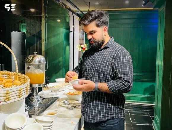 Soft Enterprise Manager enjoying dinner together.